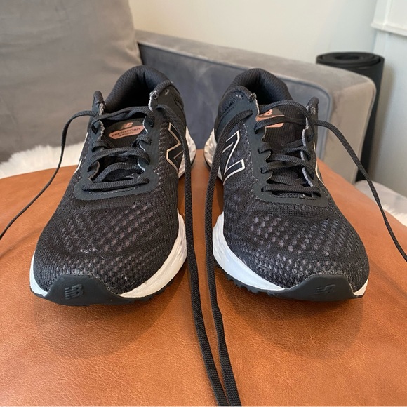 Women’s New Balance Fresh Foam Arishi v2 Running Shoe - size 8 - Picture 2 of 11